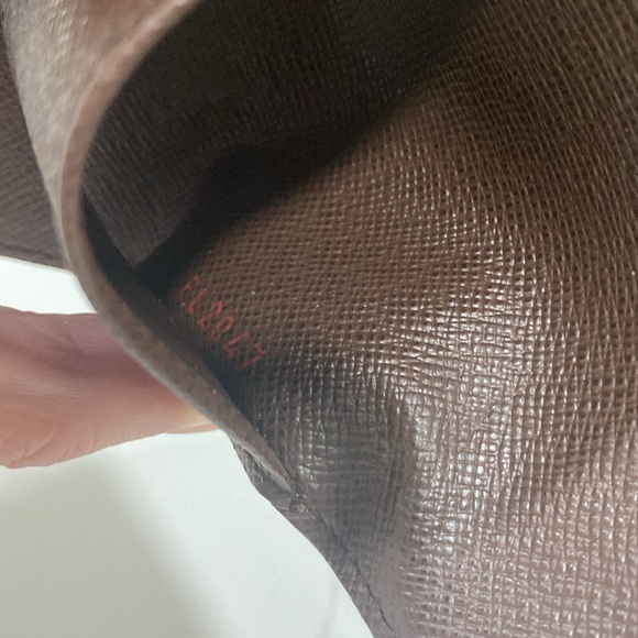 Louis Vuitton Keychain - Picture 9 of 13